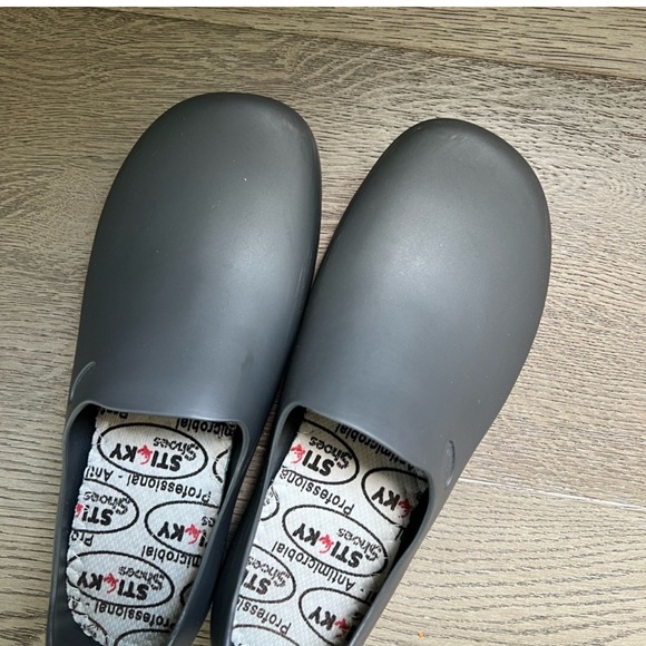 Sticky Shoes Gray Nursing Work Clog Shoe Antimicrobial workshoe - Picture 2 of 6